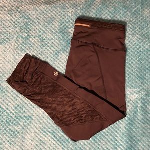 lulu lemons capris (2)